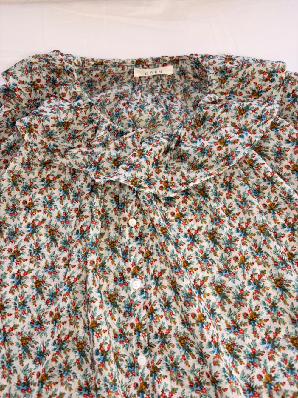 Doen Ruffle Blouse - Picture 4 of 5